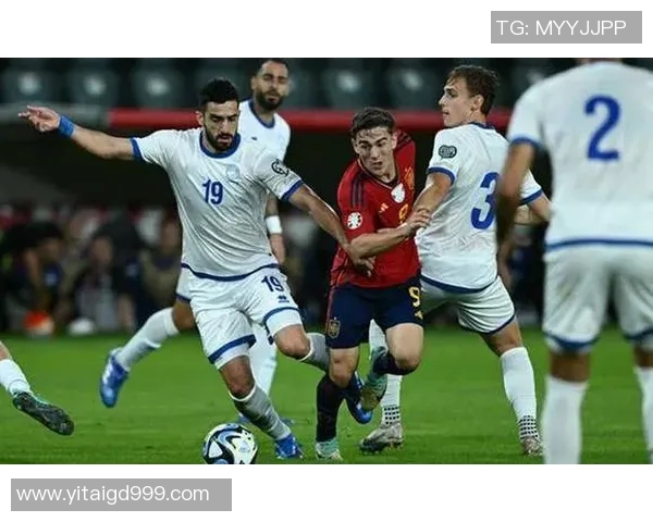 足球场上星光璀璨,全球顶尖球员同场竞技,谁主沉浮一决高下 足球场上星光璀璨,全球顶尖球员同场竞技,谁主沉浮一决高下